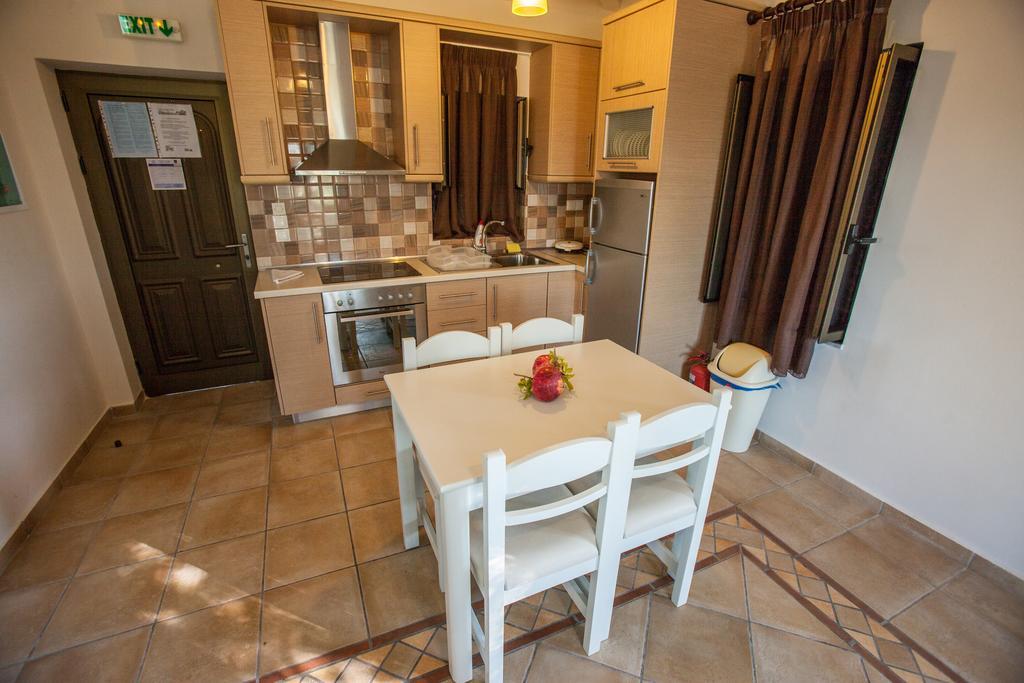 Kolokotronis Hotel & Spa Stoupa Bagian luar foto
