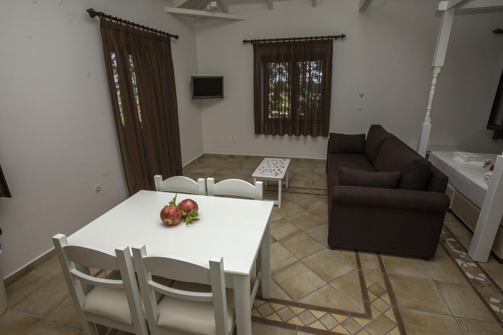 Kolokotronis Hotel & Spa Stoupa Bagian luar foto