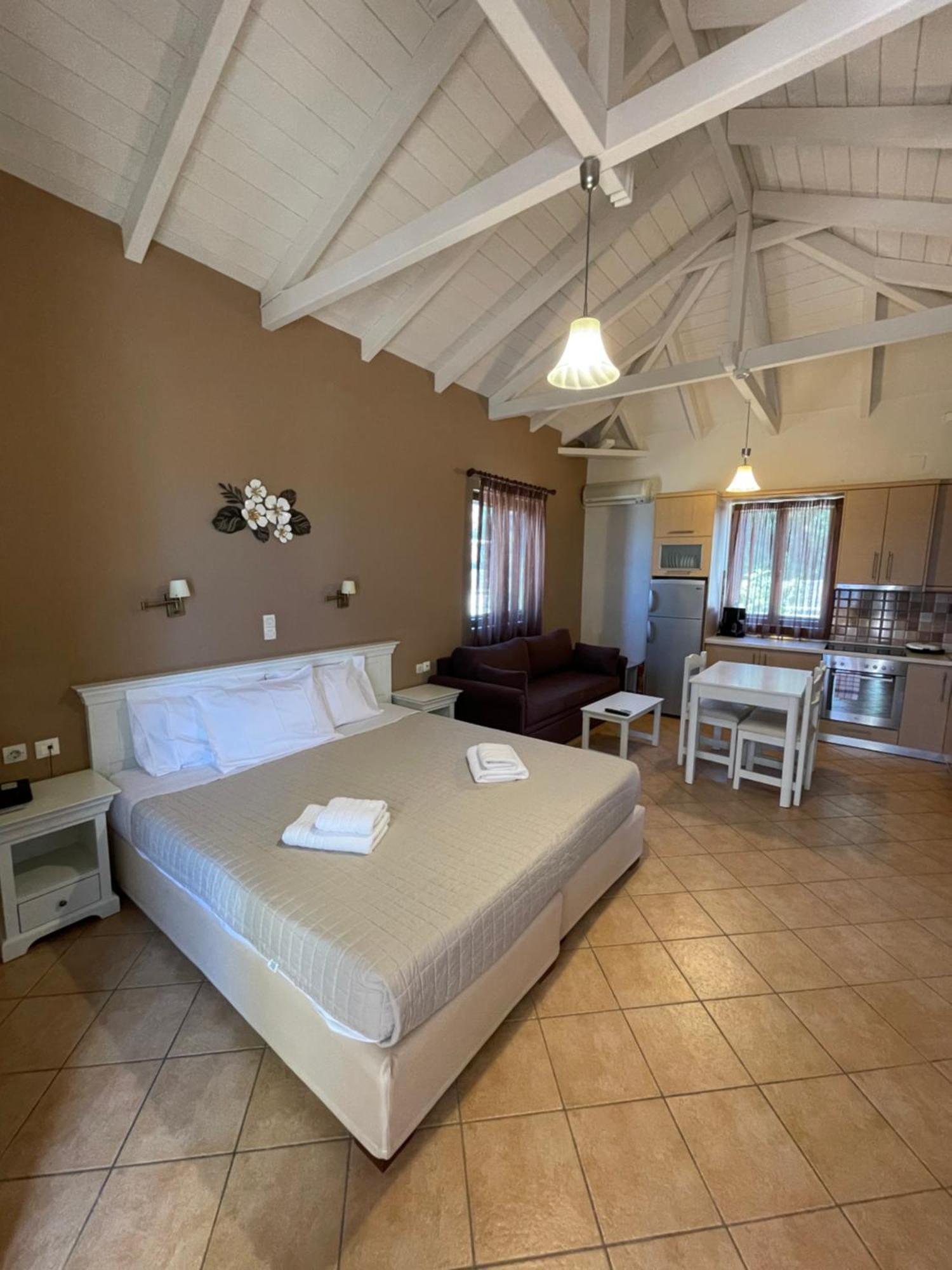 Kolokotronis Hotel & Spa Stoupa Bagian luar foto